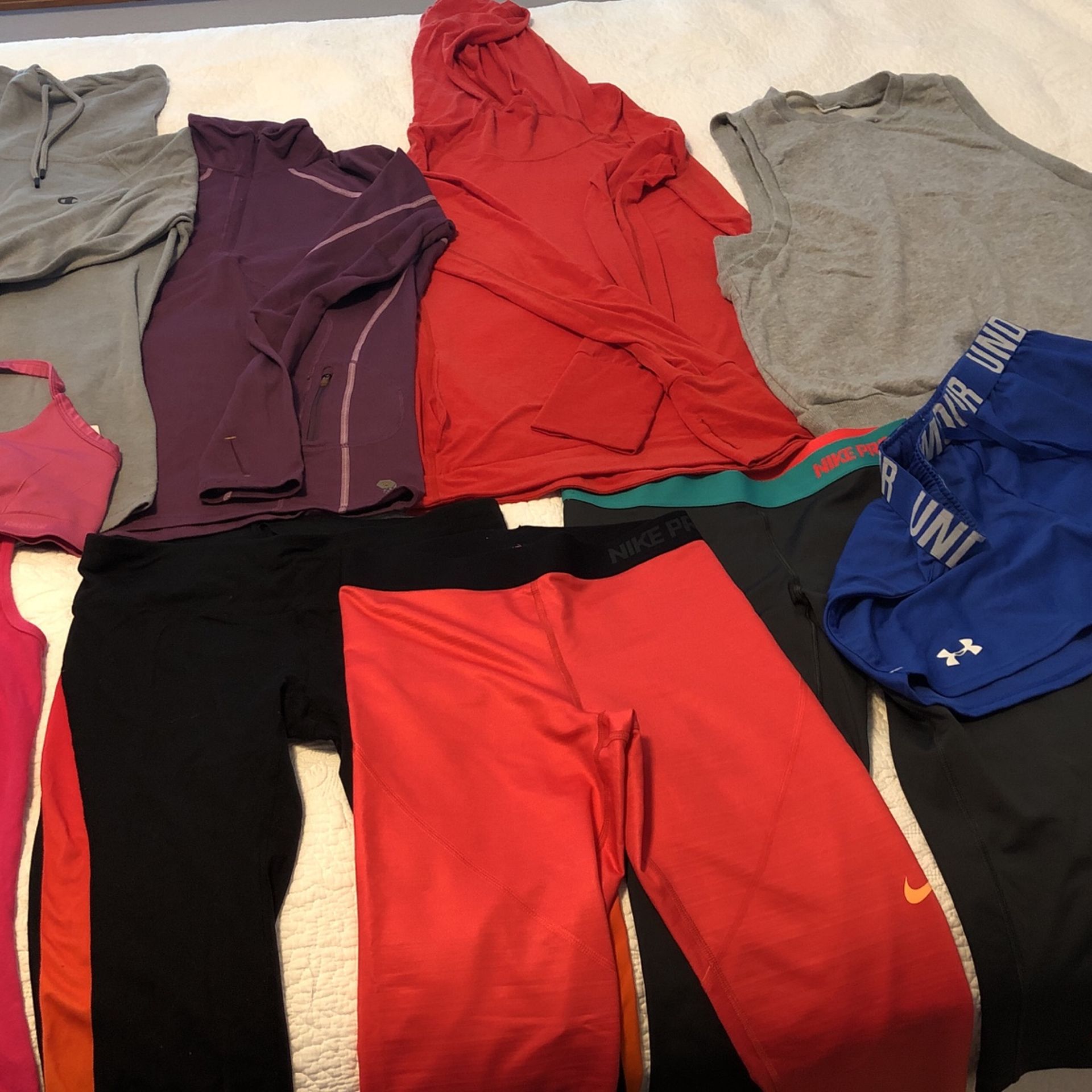 Workout Lot 10 Items Medium size