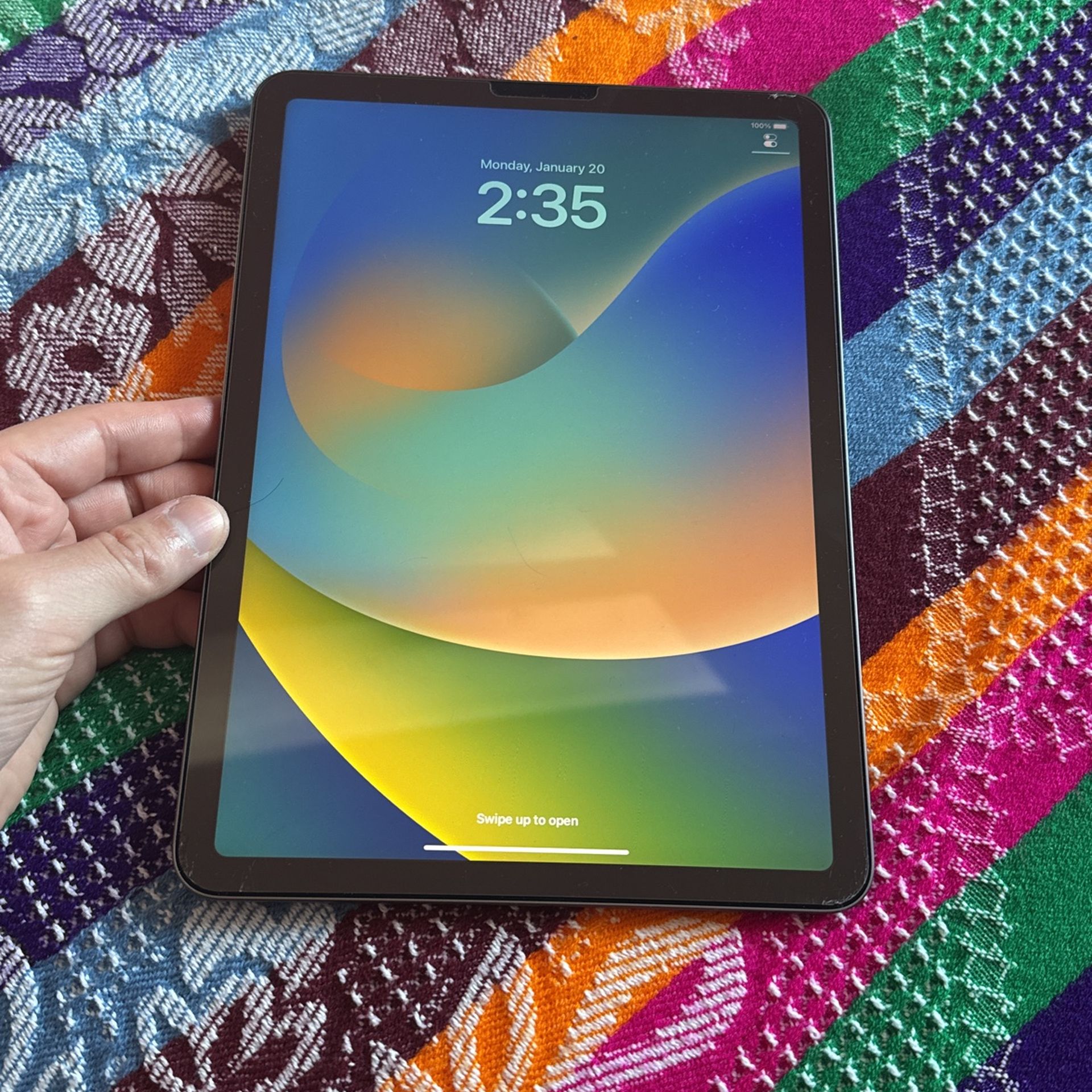 iPad Air 4  (A14 Bionic Chip )