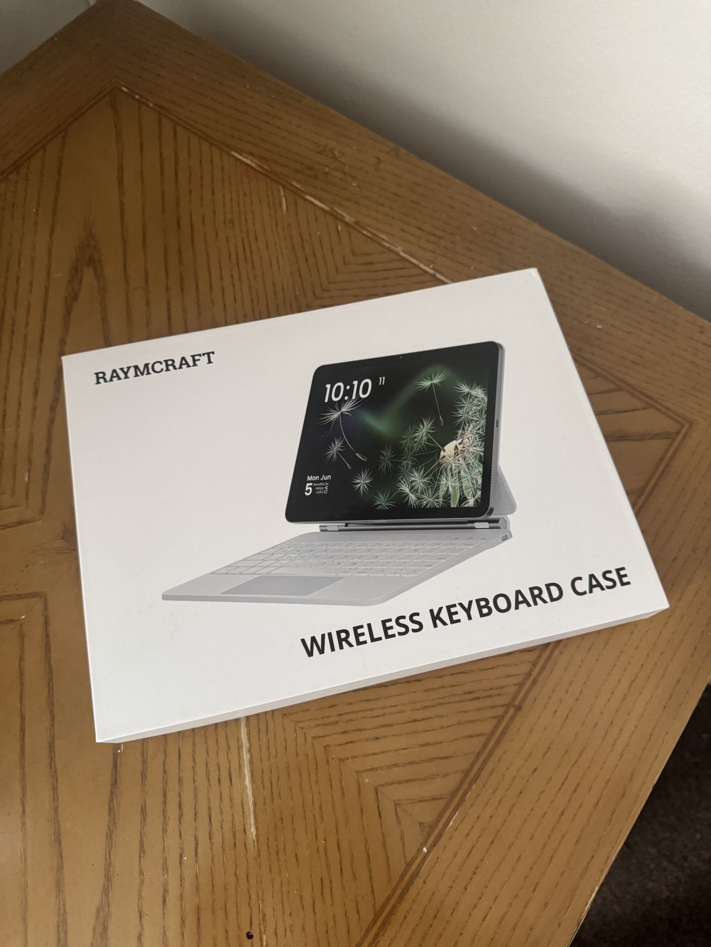 Wireless iPad Keyboard Case (Never Opened)