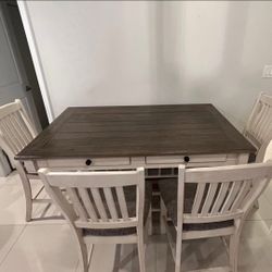 Dining Table For Sale.