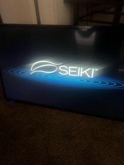 48” tv with Roku tv (read description)