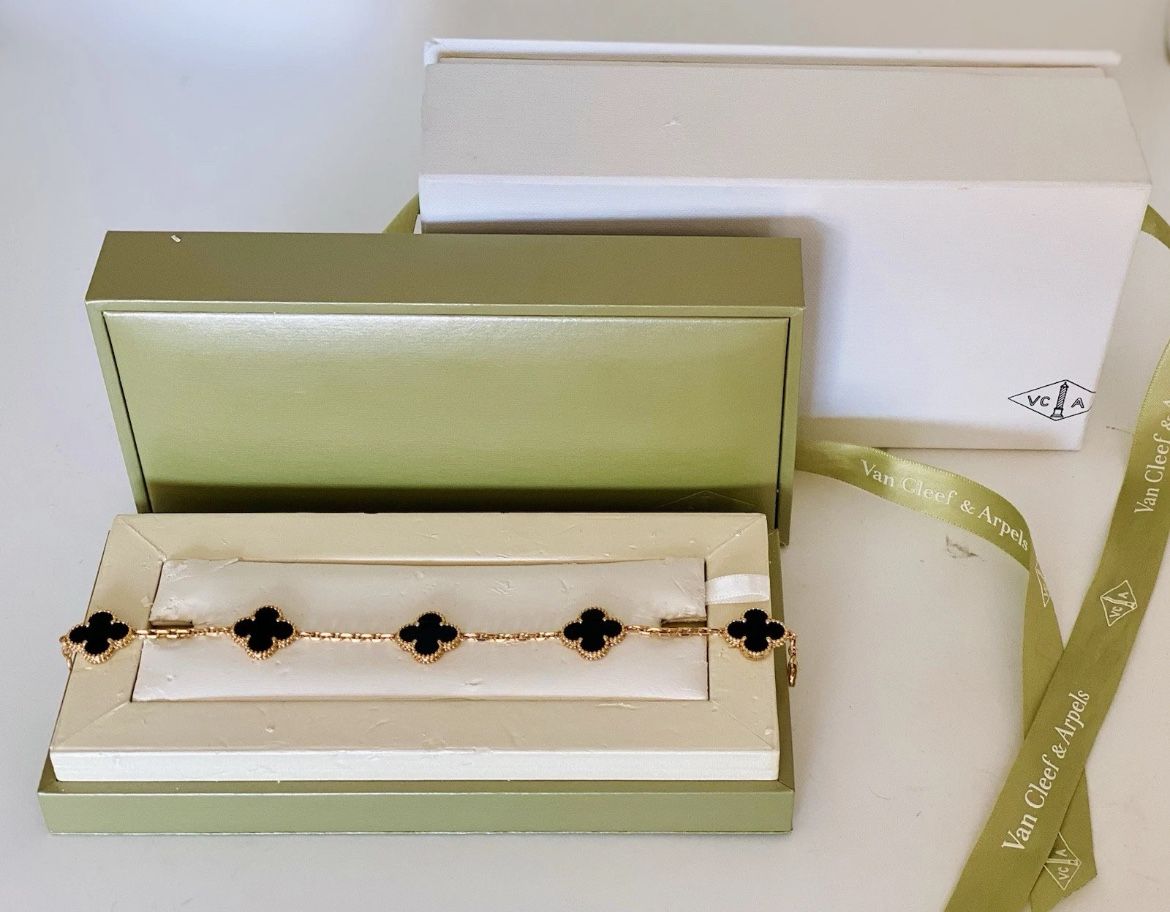 VAN CLEEF & ARPELS Vintage Alhambra 5 motifs Onyx 18K Gold Bracelet / E2(contact info removed)