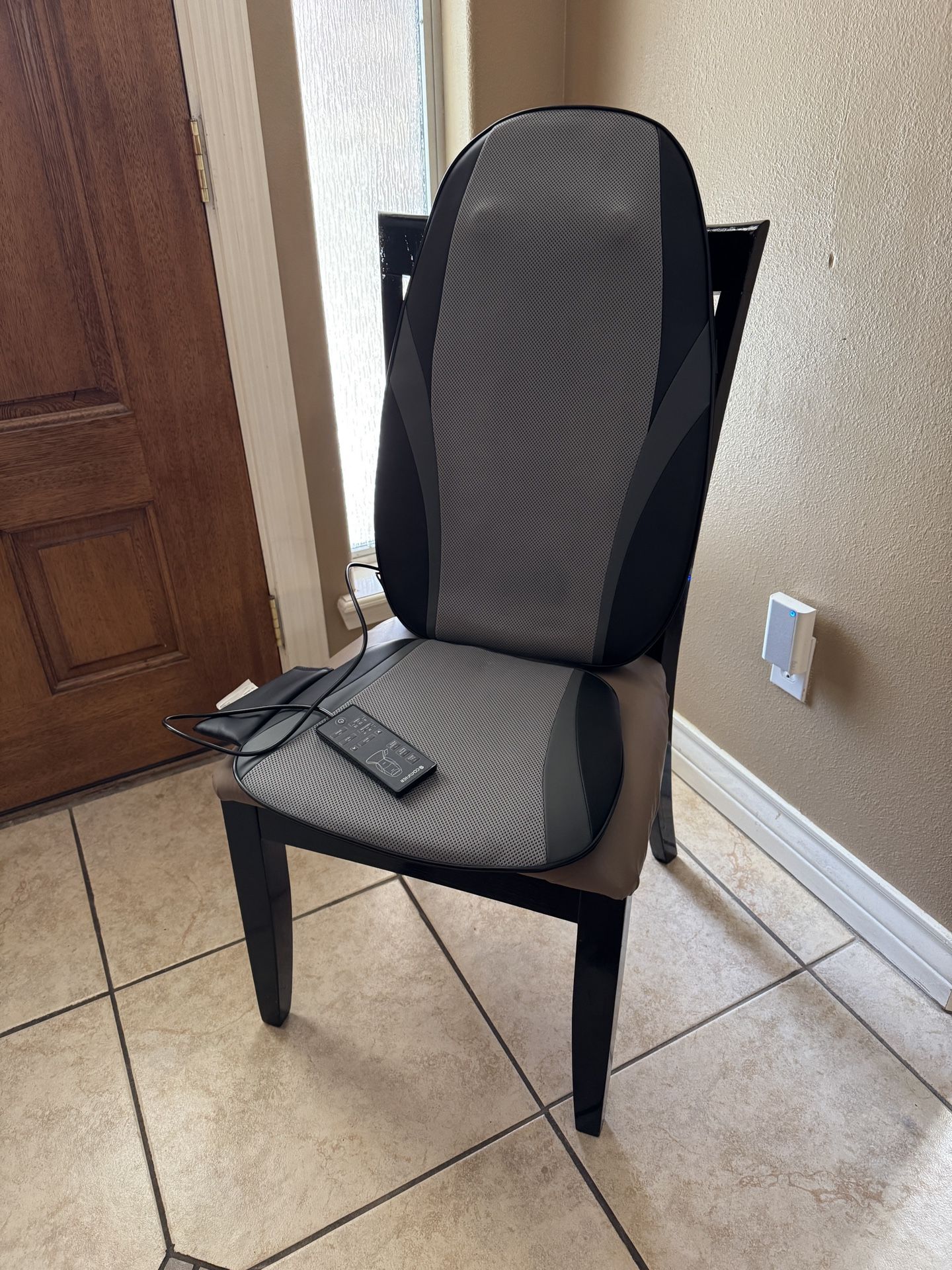 Chair massager. Vibration, heat, timer.