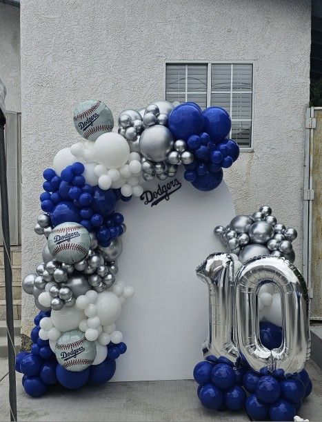 Dodgers Balloons