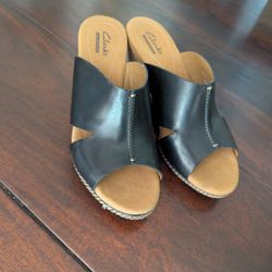 Clarks Women's Wedge Sandals Size 7 