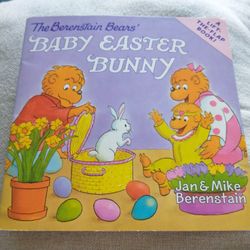 Berenstain Bears Ser.: The Berenstain Bears' Baby Easter Bunny : An Easter...

Good condition. Flaps still in good condition. 