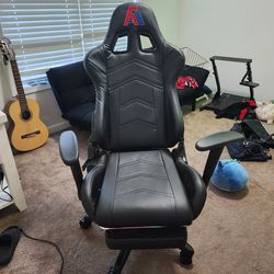 2 gaming chairs