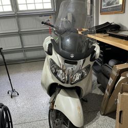 Motorcycle / Scooter, 