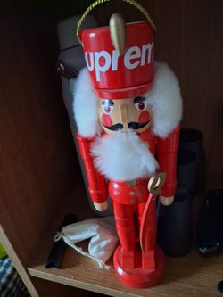 NEW SUPREME NUTCRACKER ACCESSORY FW19