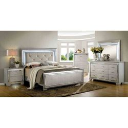 Elegant Contemporary Silver/Bedazzled Finish 3-Piece Bedroom Furniture Set with LED lights - Queen