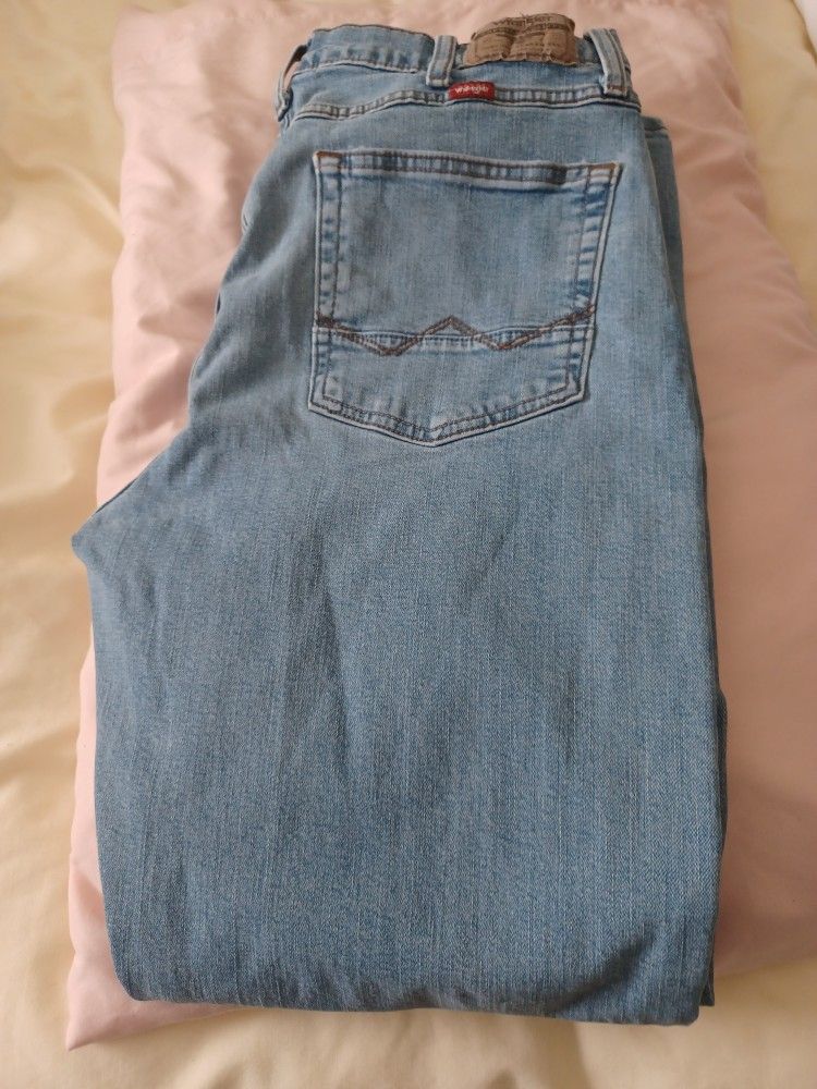 Wrangler 34W 32L