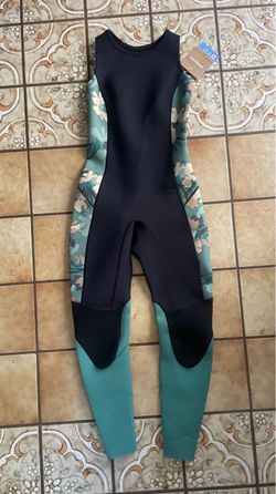 Patagonia Sleeveless Wetsuit women’s size 10 New