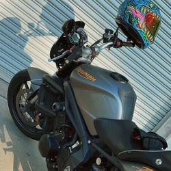 ‘09 Triumph Street Triple 675R