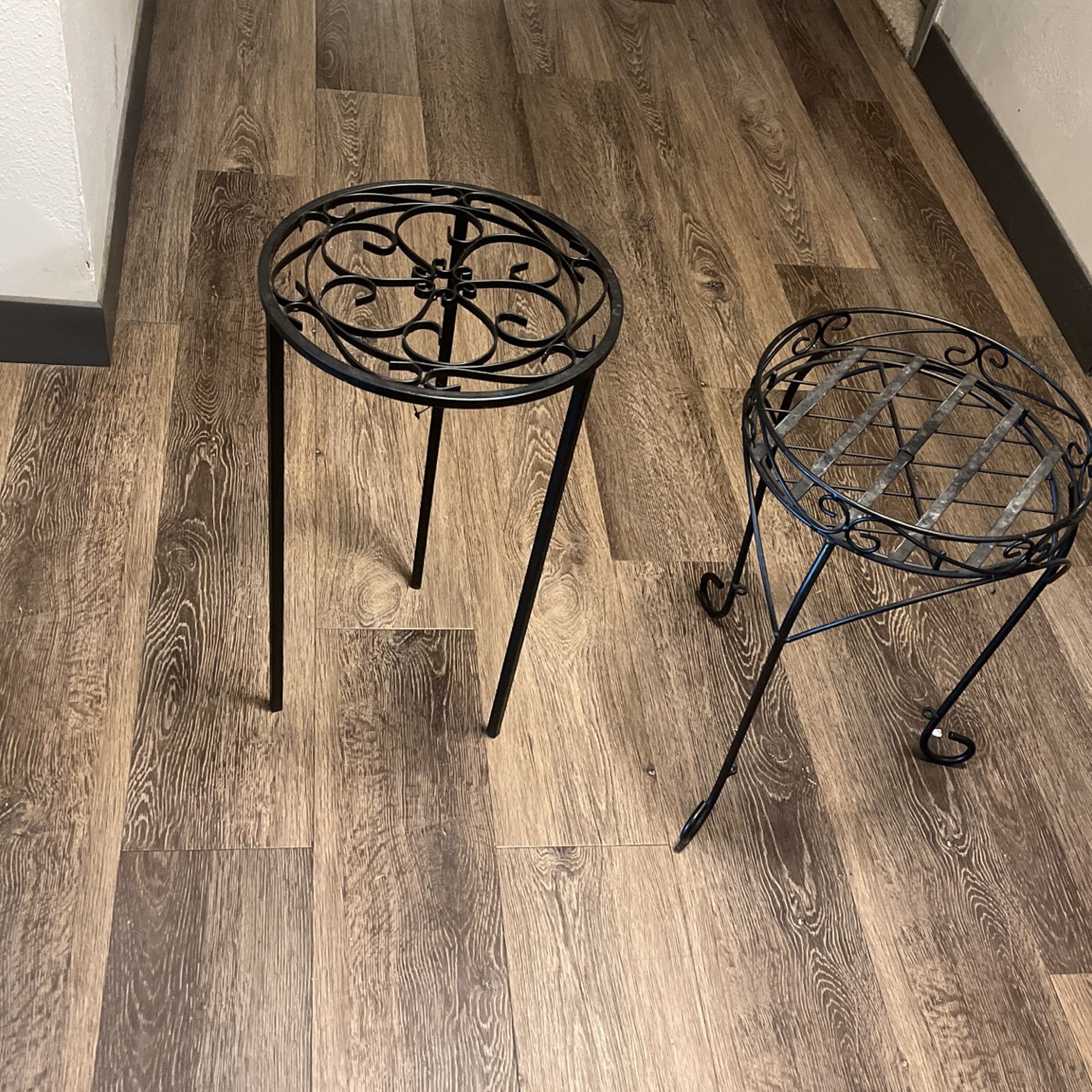 Plant Stand (metal) 