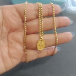 Cadenita 28" con medalla en oro laminado