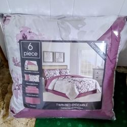 New In Package Twin Comforter And Sheet Set!