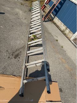 40 Ft Aluminum ladder