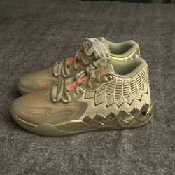 Lamelo Ball Mb.01 ‘Golden Child’ Men basketball shoes