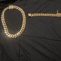 14kt Cuban Link Chain And Bracelet 