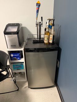 Edgestar 20-1/4” Dual Tap Kegerator and Keg Beer Cooler, Stainless Steel