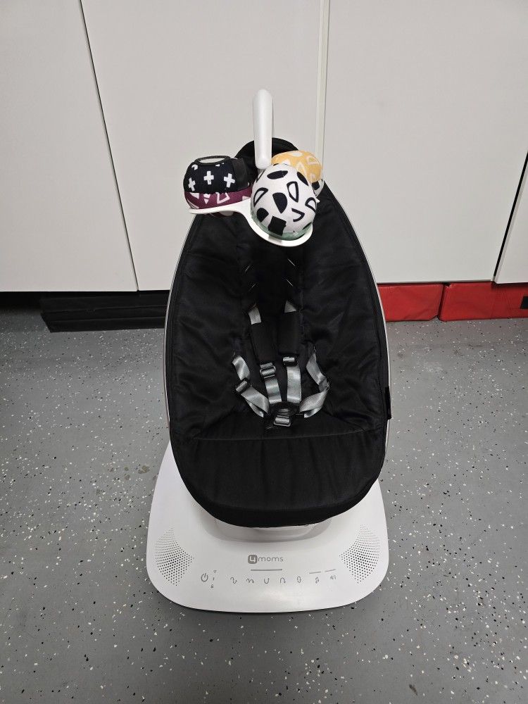 4moms mamaRoo Multi-Motion Baby Swing Smart Connectivity