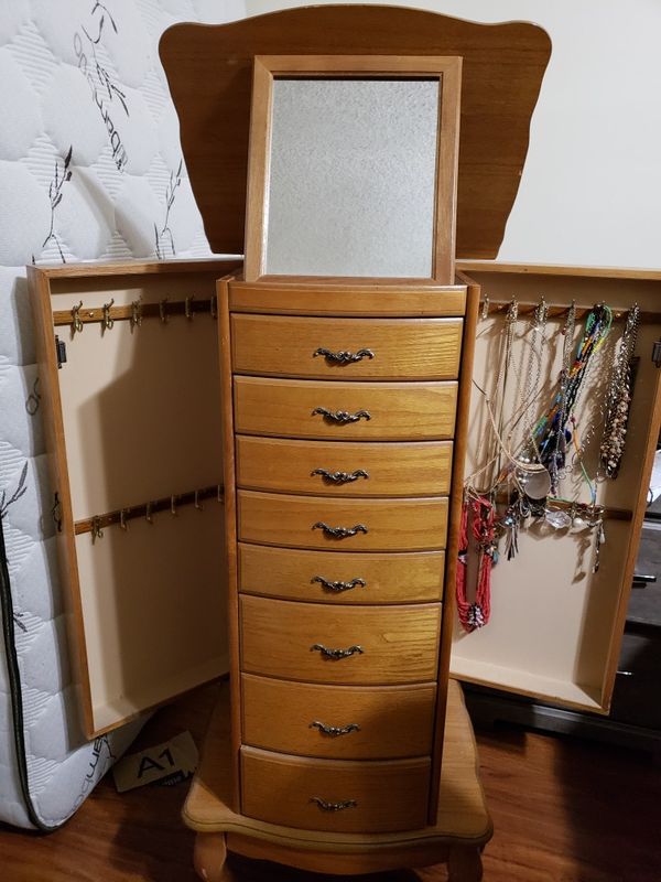 Vintage jewelry dresser for Sale in Pasadena, CA OfferUp