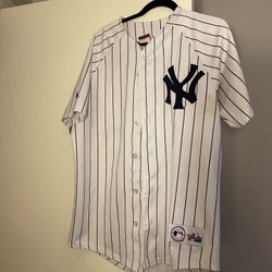 New York Yankee Jersey  Mens Medium 