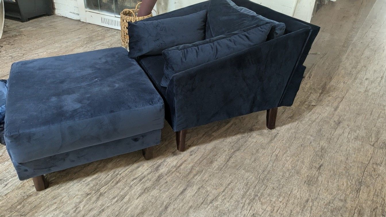 Sabai Chair & Ottoman