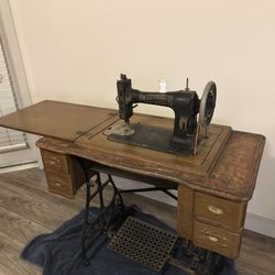 Working Vintage White Rotary Antique Sewing Machine With Table