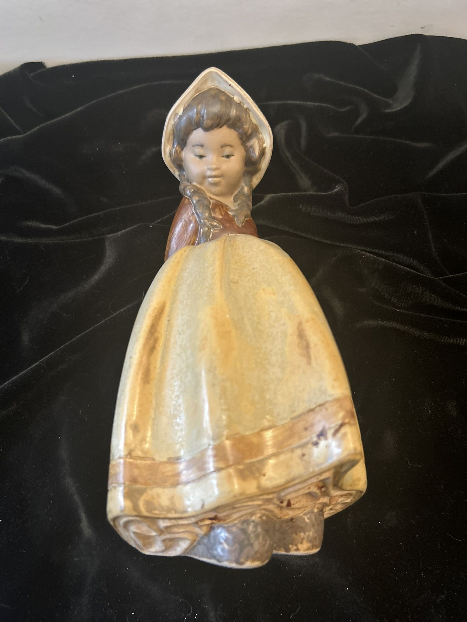 Lladro 2076 Lonely Girl Figure From Spain