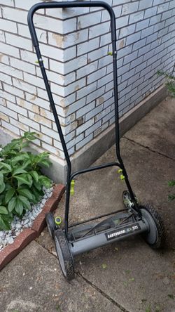 Earth wise 16" Push mower $20 Used South City