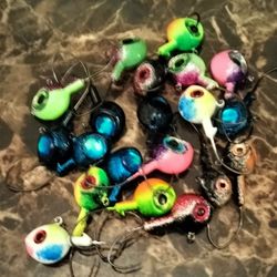20 1 Oz Walleye Jigs For Fishing The Detroit River. With I Inserts. 20 Jakes For $20