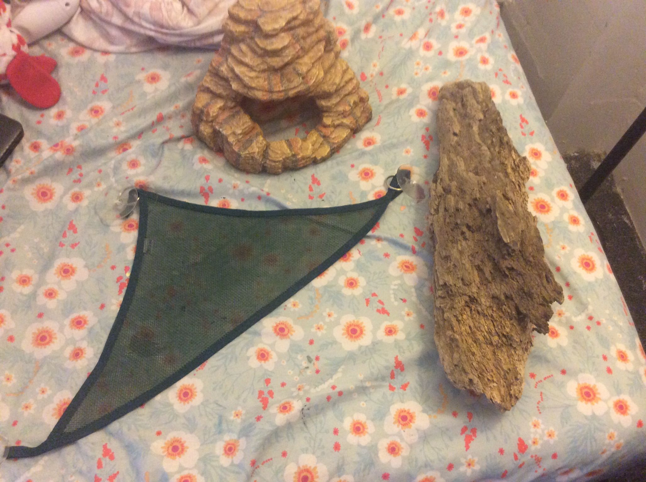 Reptile Decor Accessories And Supplies (will Negotiate Prices Shoot Me A Price)