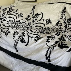 Twin comforter