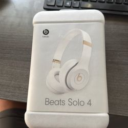 New Beats Solo 4