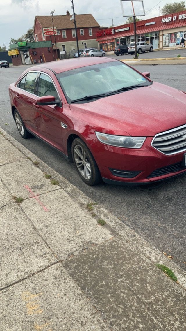 2013 Ford Taurus