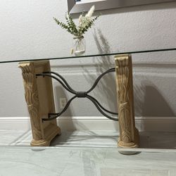 2 End Tables, 1 Coffee Table, 1 Entrance Table