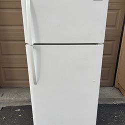 Frigidaire Refrigerator $230 Free Delivery 