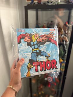 SEALED MEZCO THOR