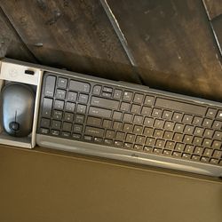 Slim Combo MK470 Wireless Mouse And Keyboard 
