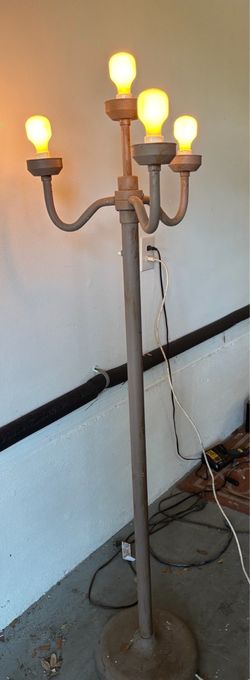 65” tall Light Outdoor Post / Lamp