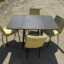 Vintage Dinning Table With 4 Chairs