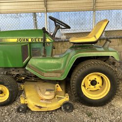 John Deere 318 Garden Tractor