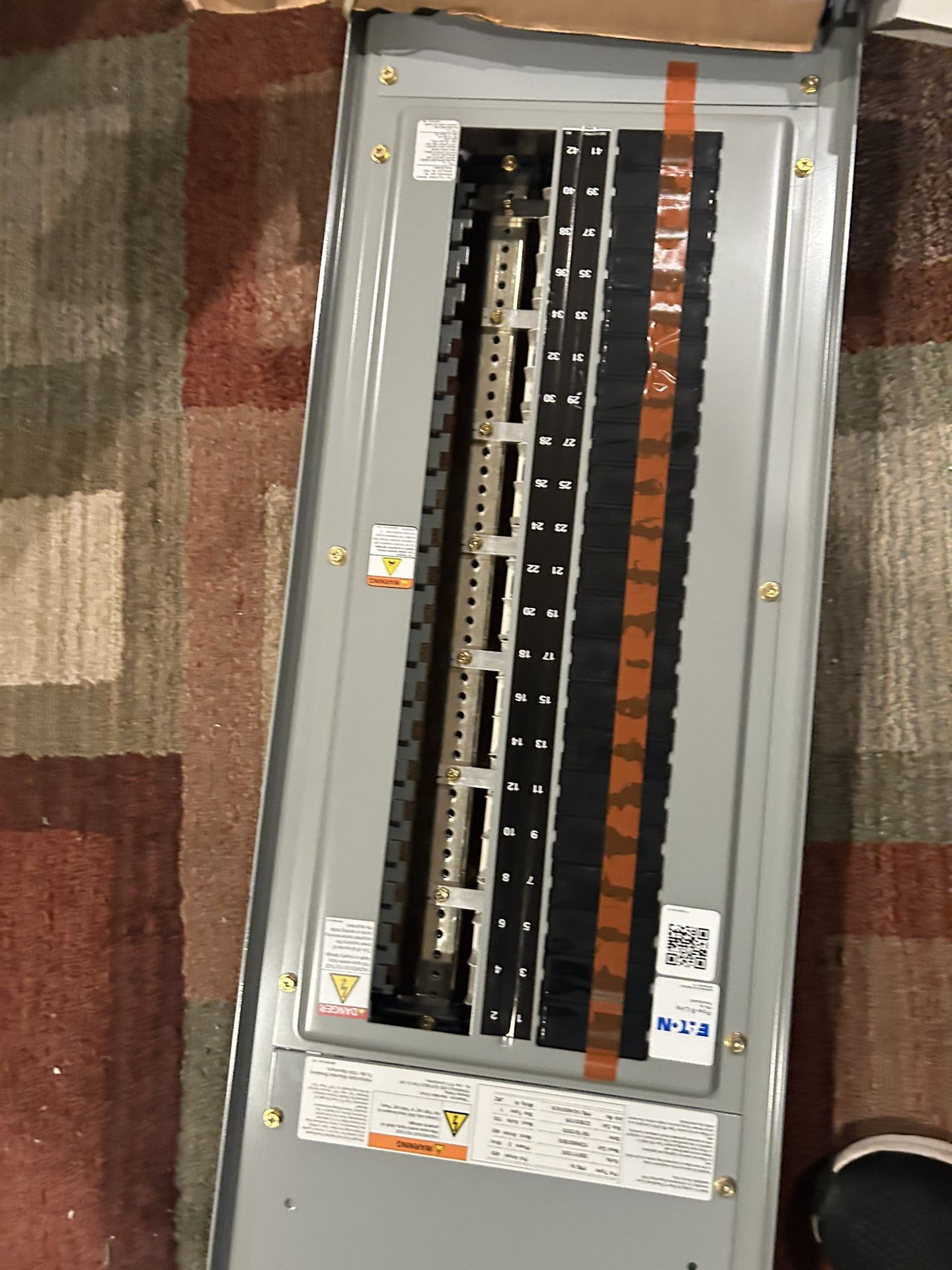 Circuit Breaker Panel Board Eaton Eaton Commercial Brand New in Box