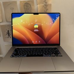 15-inch MacBook Air w/ Apple M2 chip