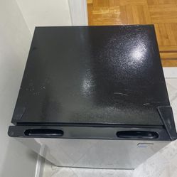 Avanti 4.4 Cu. Ft. Refrigerator Black/Stainless Steel