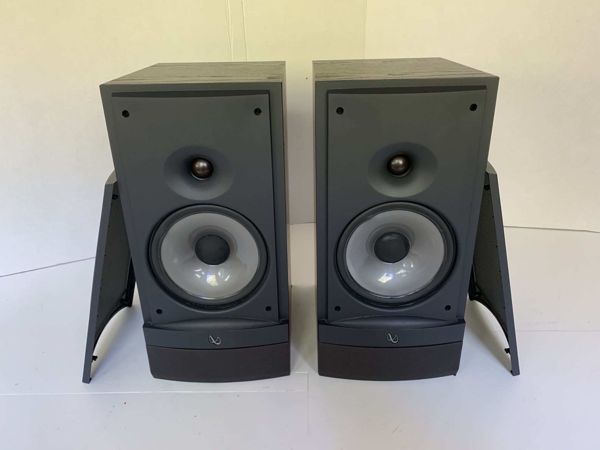 *Nice* Pair Infinity Reference 2000.3 2 Way Bookcase Speakers