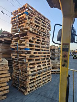 Solar panel pallets