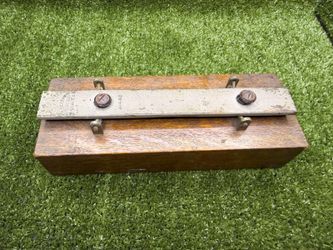 Vintage J.C. Deagan Chicago Official Pitch Tuning Bar A=440 w/ Resonator Box