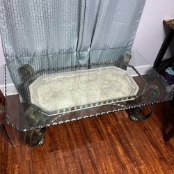 Center 1 and 2 end tables